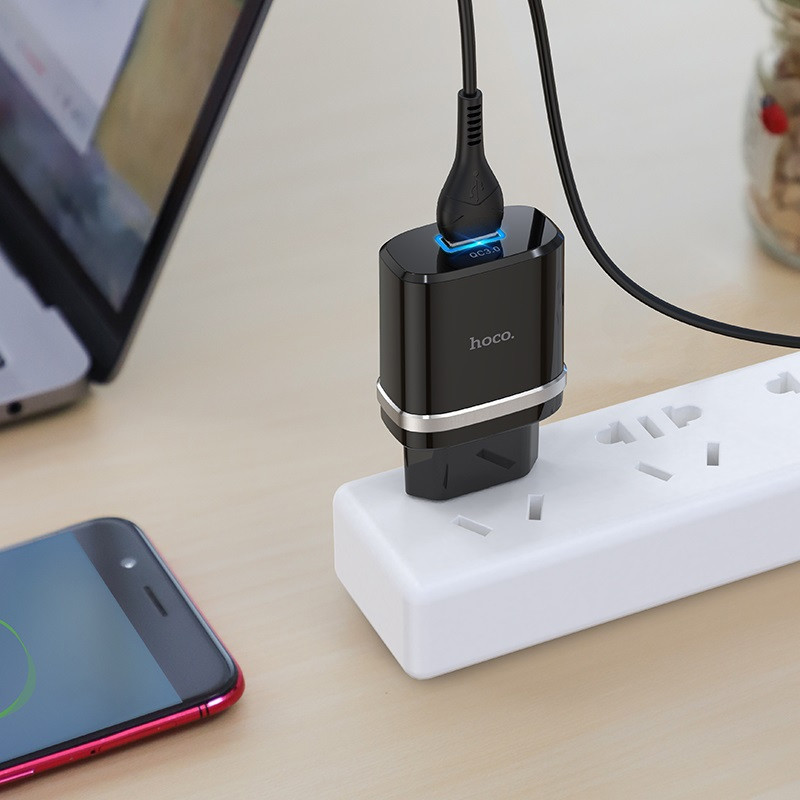 Мережевий зарядний пристрій Hoco C12Q Smart QC 3.0 18W (1×USB-A) + кабель USB to Micro-USB Чорний