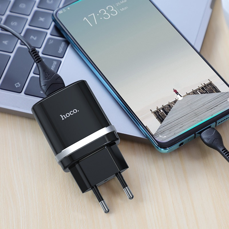 Мережевий зарядний пристрій Hoco C12Q Smart QC 3.0 3 А (1×USB-A) + кабель USB to USB-C Чорний