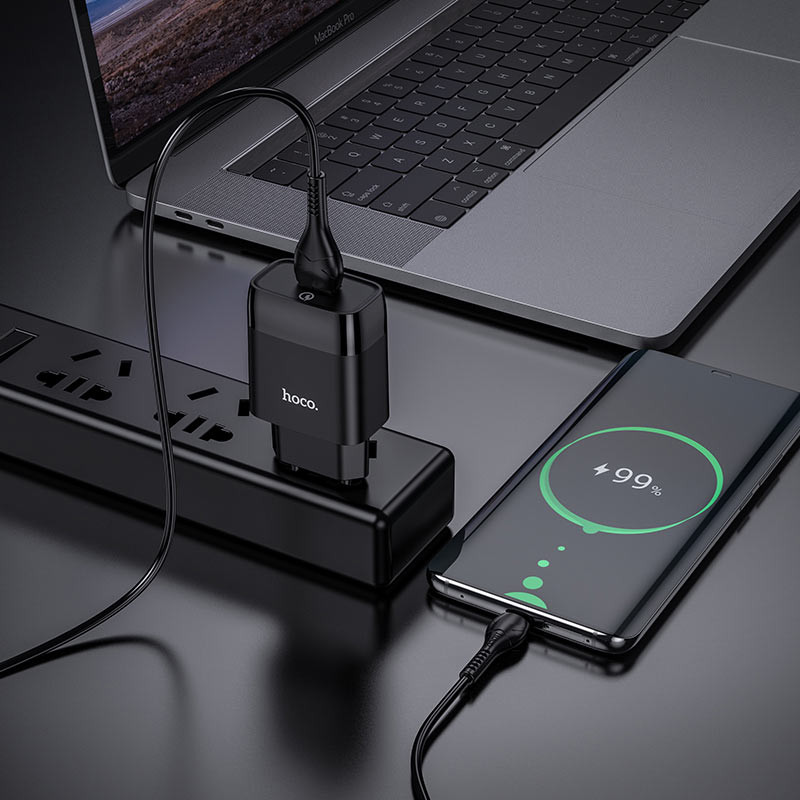 Мережевий зарядний пристрій Hoco C72Q Glorious QC 3.0 18W (1×USB-A) + кабель USB to Micro-USB