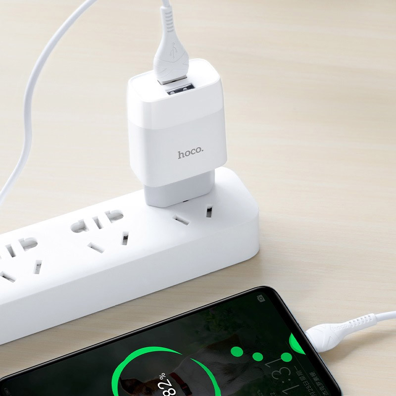 Мережевий зарядний пристрій Hoco C73A Glorious 2.4 А (2×USB-A) + кабель USB to USB-C Білий