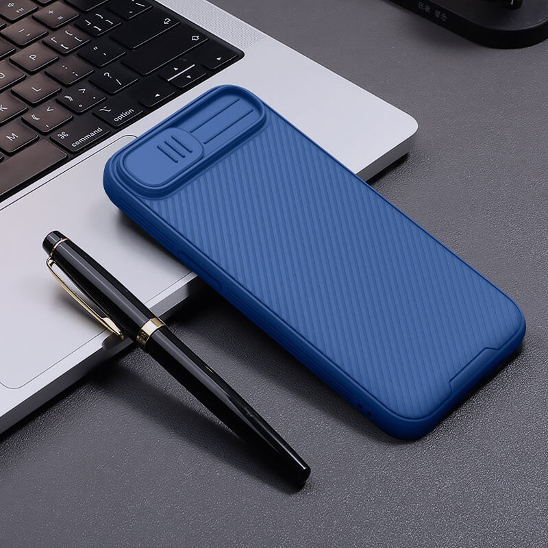 Карбонова накладка Nillkin CamShield Pro для Apple iPhone 16e / 17e (6.1")